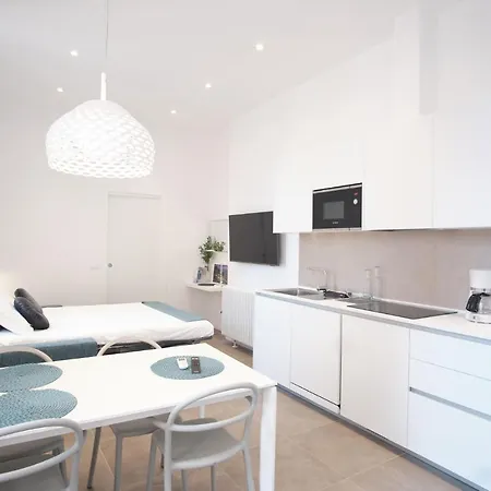 Casa Contra Lägenhet La Spezia