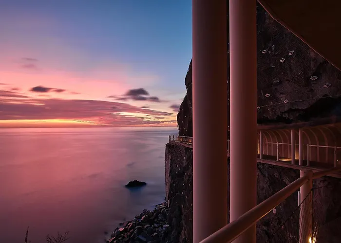 Casa Contra Apartman *