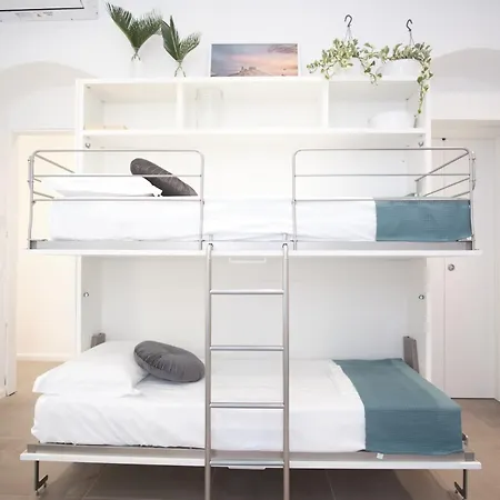 Casa Contra 斯培西亚