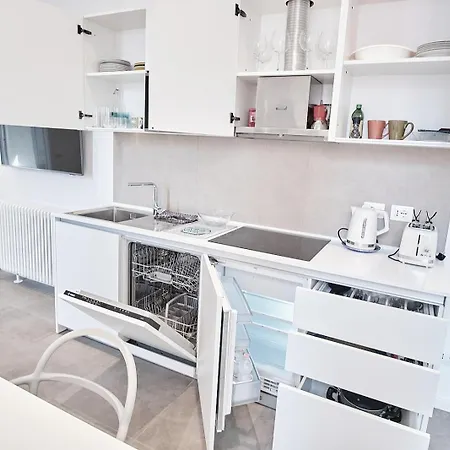 Casa Contra 斯培西亚