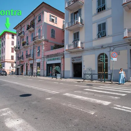 Casa Contra 斯培西亚